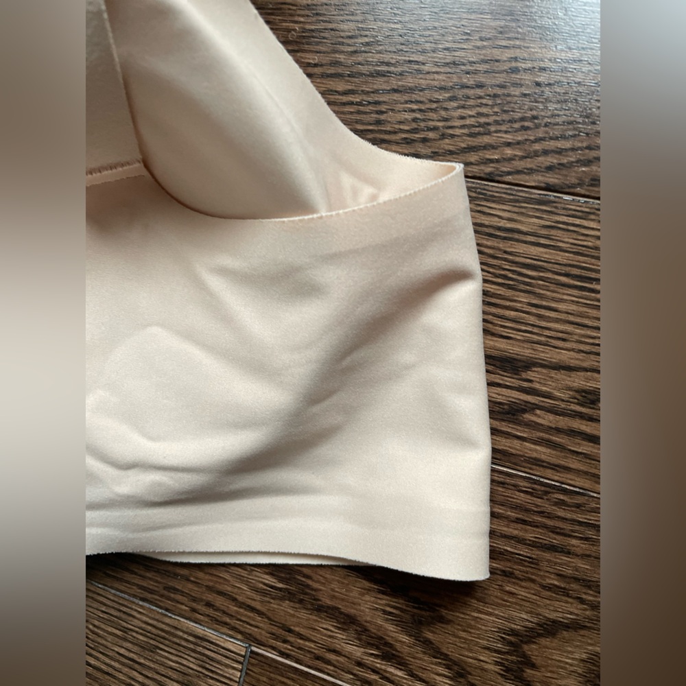 🆕 Cream Strapless Bra with Hook Closure - Picture 3 of 8